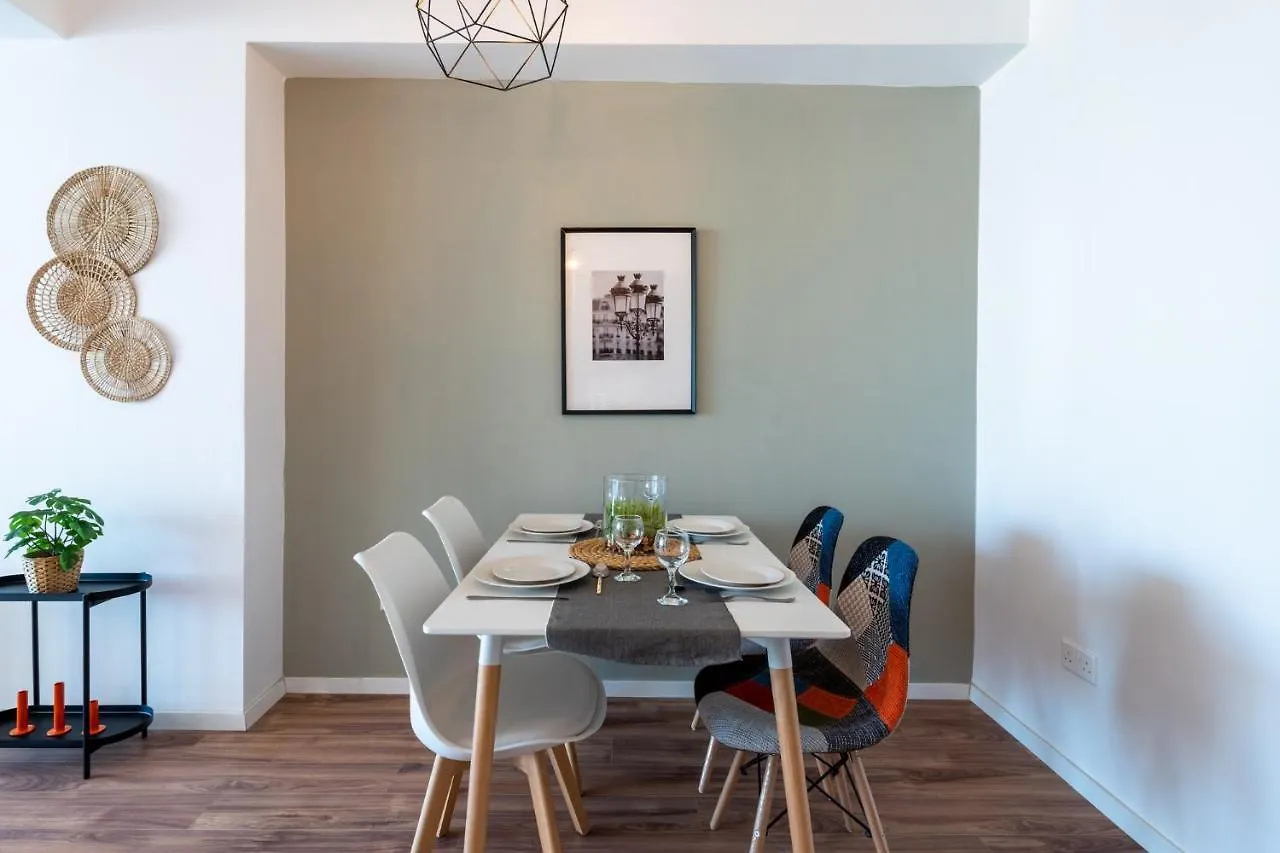 Bianca 2-Bedroom Apartment In Larnaca