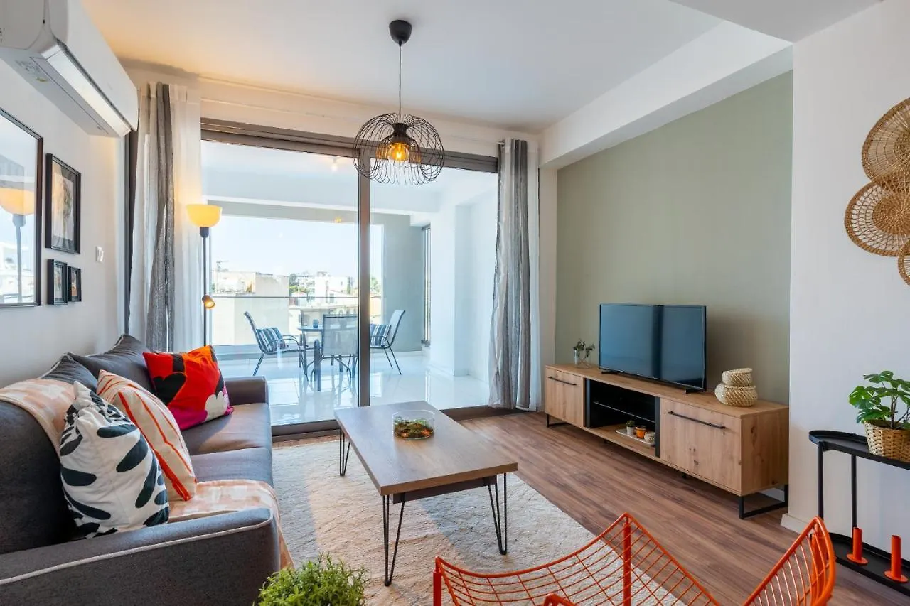 Bianca 2-Bedroom Apartment In Larnaca