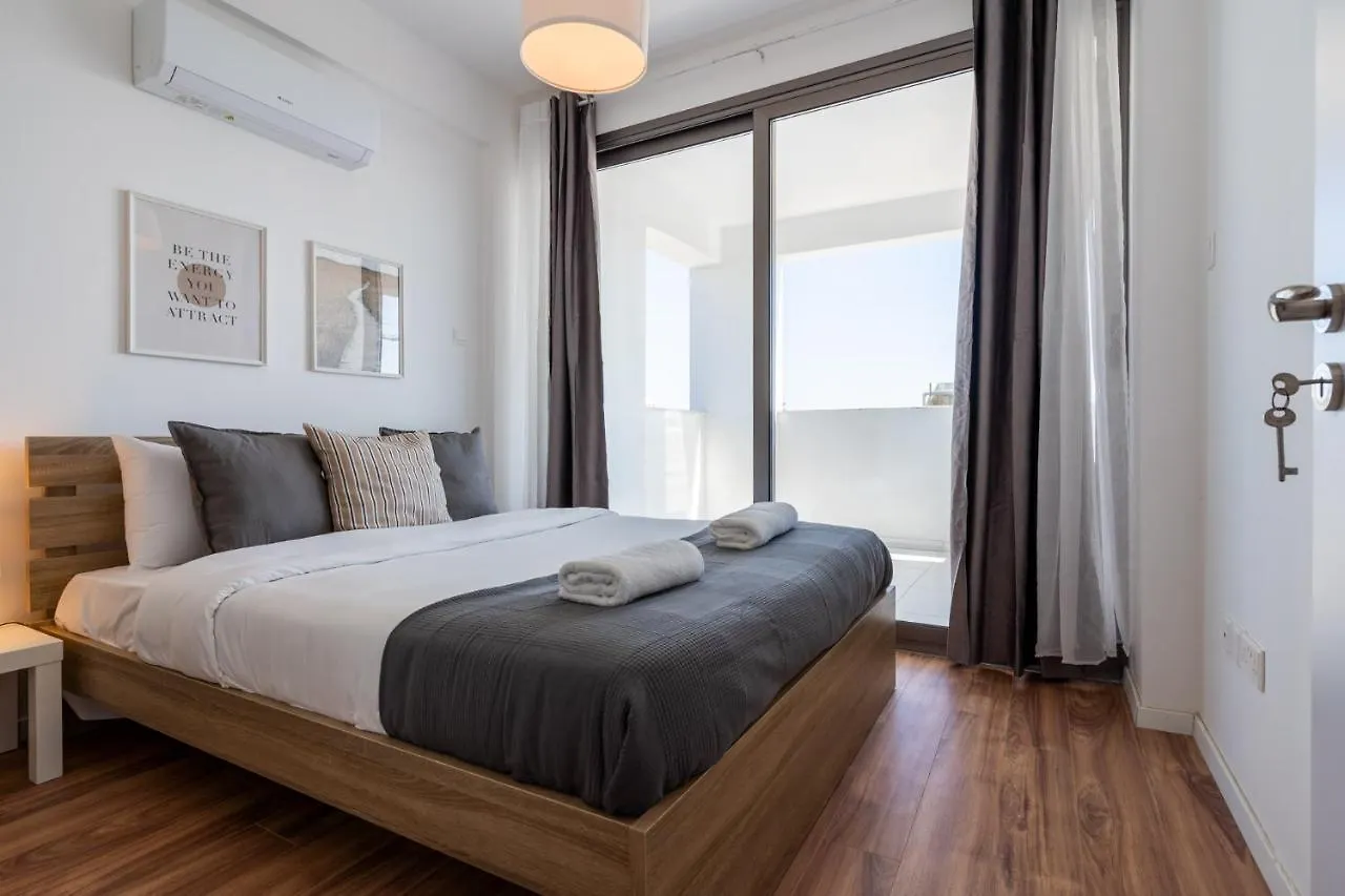 Bianca 2-Bedroom Apartment In Larnaca