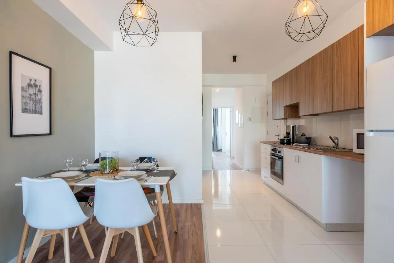 Bianca 2-Bedroom Apartment In Larnaca