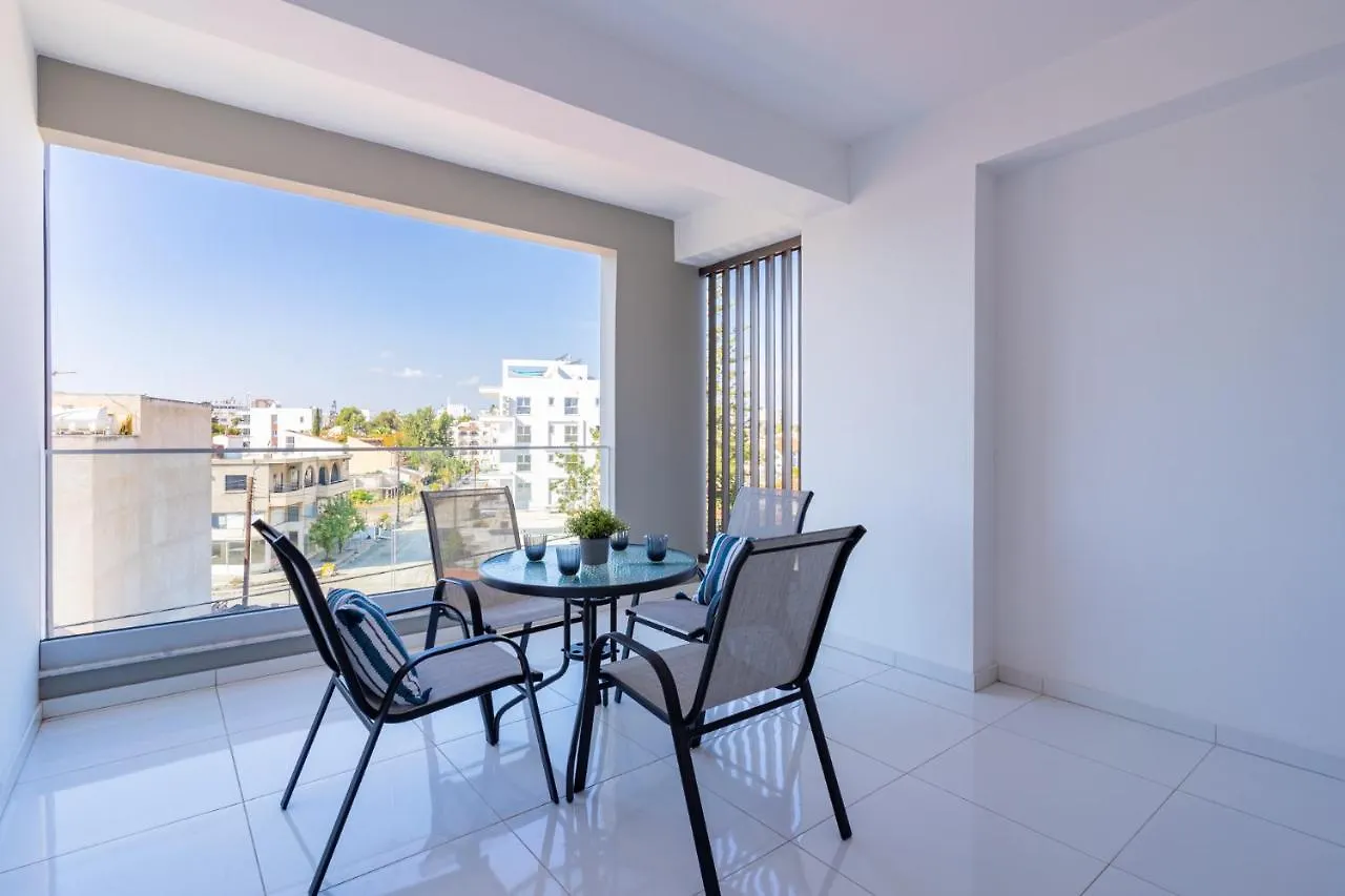 Bianca 2-Bedroom Apartment In Larnaca