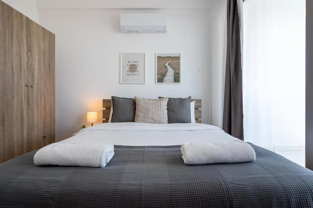 Bianca 2-Bedroom Apartment In Larnaca 0*,